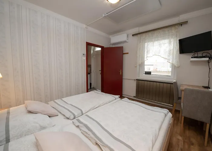 Valley Vendeghaz Konukevi 3*